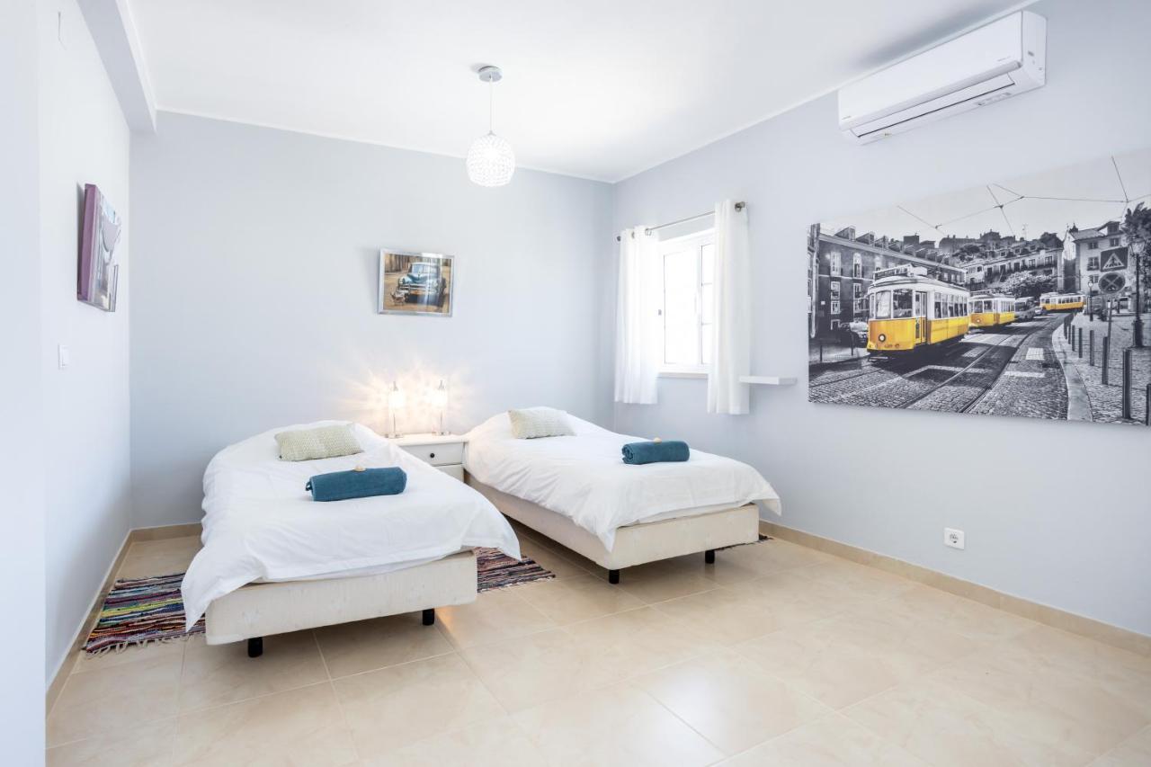 Newly Renovated 2 Bedroom Townhouse - Close To Salema Beach Экстерьер фото