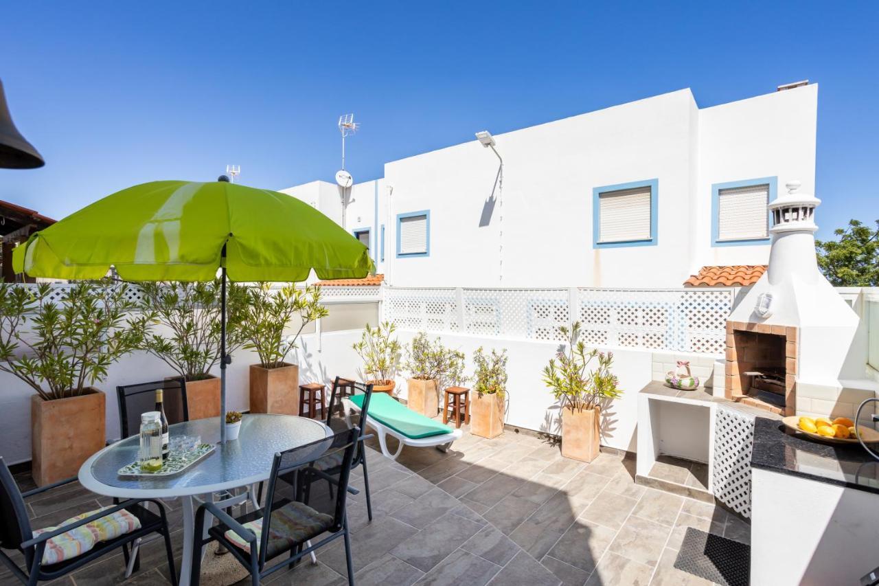 Newly Renovated 2 Bedroom Townhouse - Close To Salema Beach Экстерьер фото